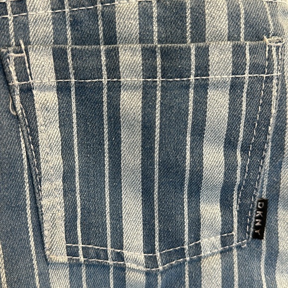 BNWT Girls DKNY short overalls size 6X - Picture 5 of 5